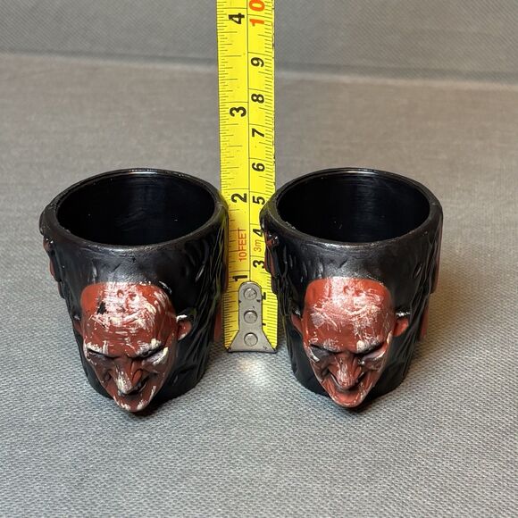 A Nightmare on Elm Street Movie Freddy Krueger Set of 2 Shot Glasses 3D-Horror - Picture 8 of 9